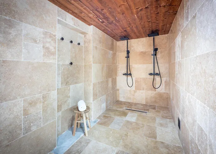 Domek alpejski La Perle Verte, Luxe, Piscine, Et Sauna *